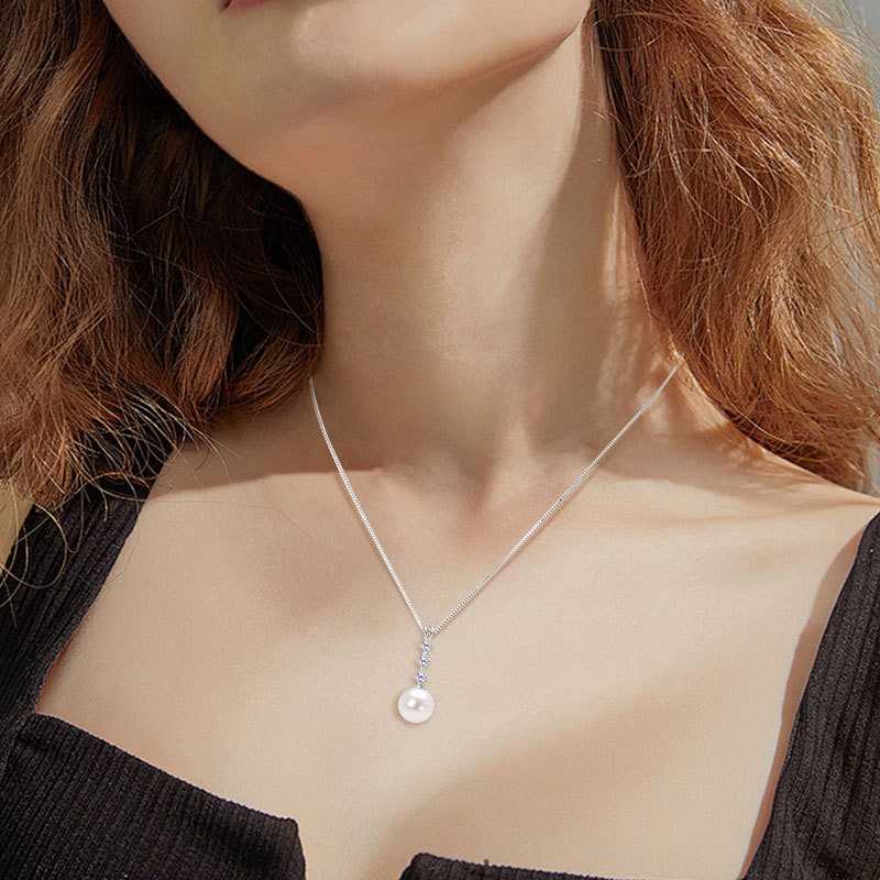 9.5-10 mm Natural Freshwater Pearl Drop Pendant Necklace with Moissanite Stones