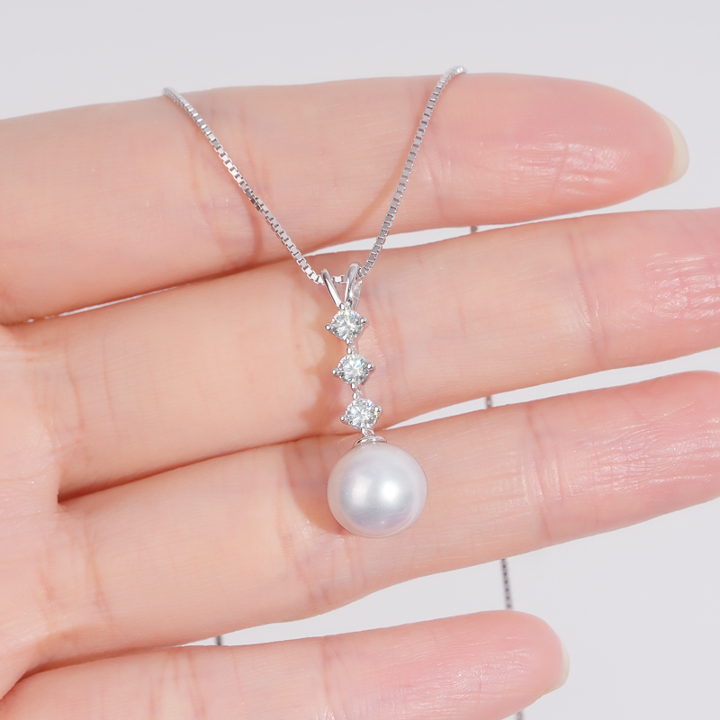 9.5-10 mm Natural Freshwater Pearl Drop Pendant Necklace with Moissanite Stones