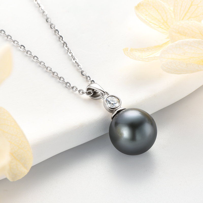 9 mm Natural Tahitian Black Pearl Pendant with 3 mm Moissanite Stone Necklace