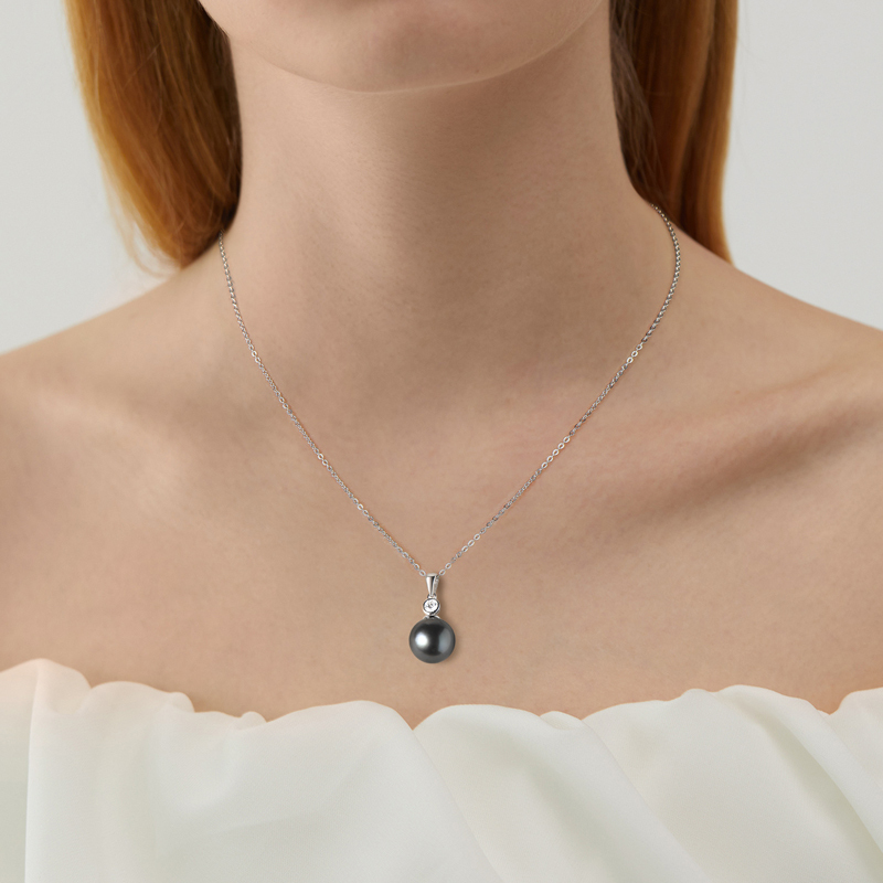 9 mm Natural Tahitian Black Pearl Pendant with 3 mm Moissanite Stone Necklace