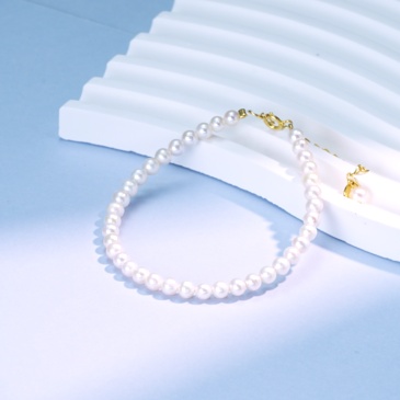 Classic Gold Charms 3mm / 4mm Natural Freshwater Pearl Bracelet