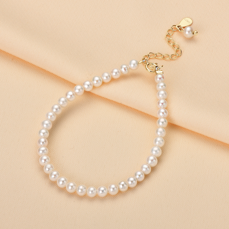 Classic Gold Charms 3mm / 4mm Natural Freshwater Pearl Bracelet