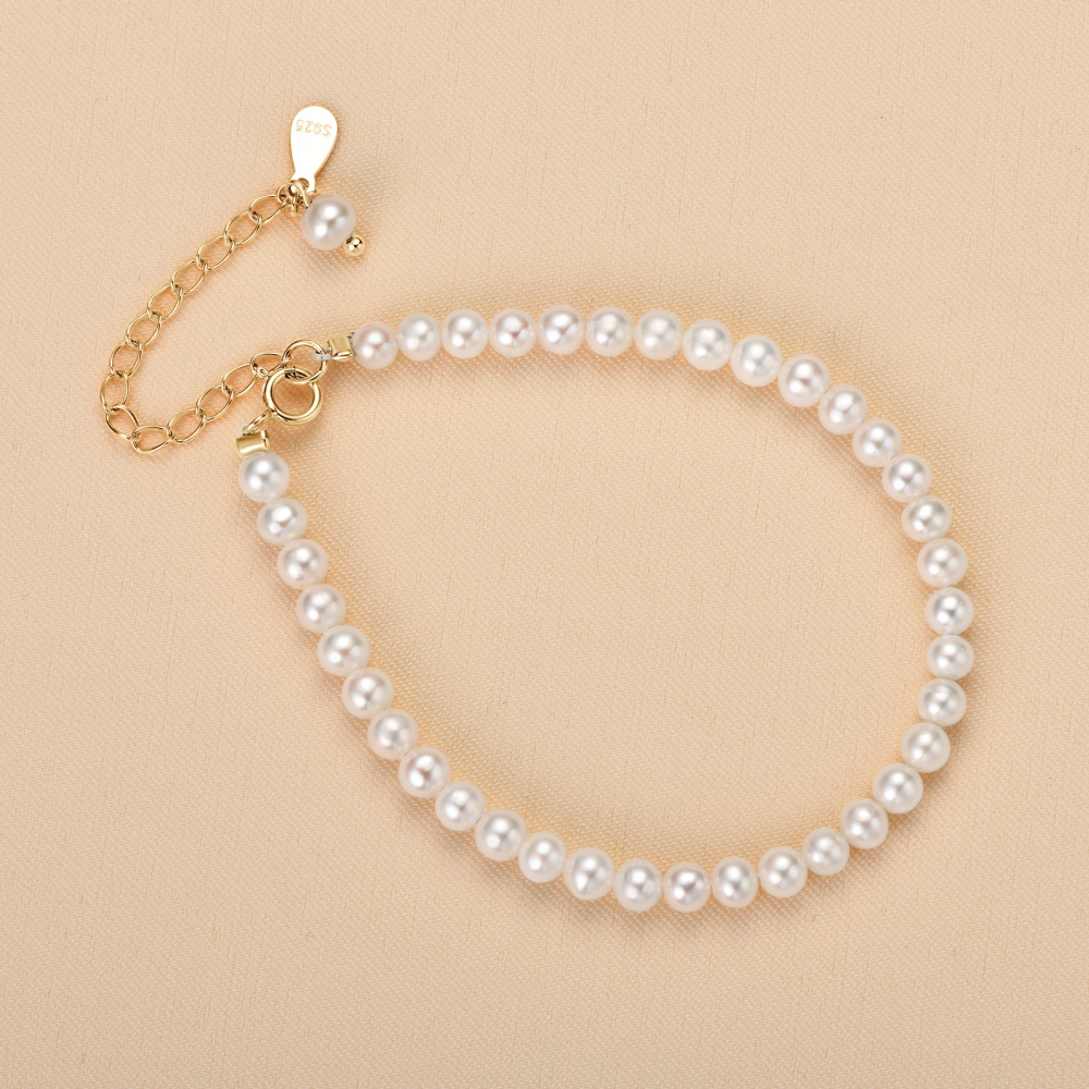 Classic Gold Charms 3mm / 4mm Natural Freshwater Pearl Bracelet