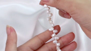 4 mm Freshwater Cultured Baroque Pearl Bracelet