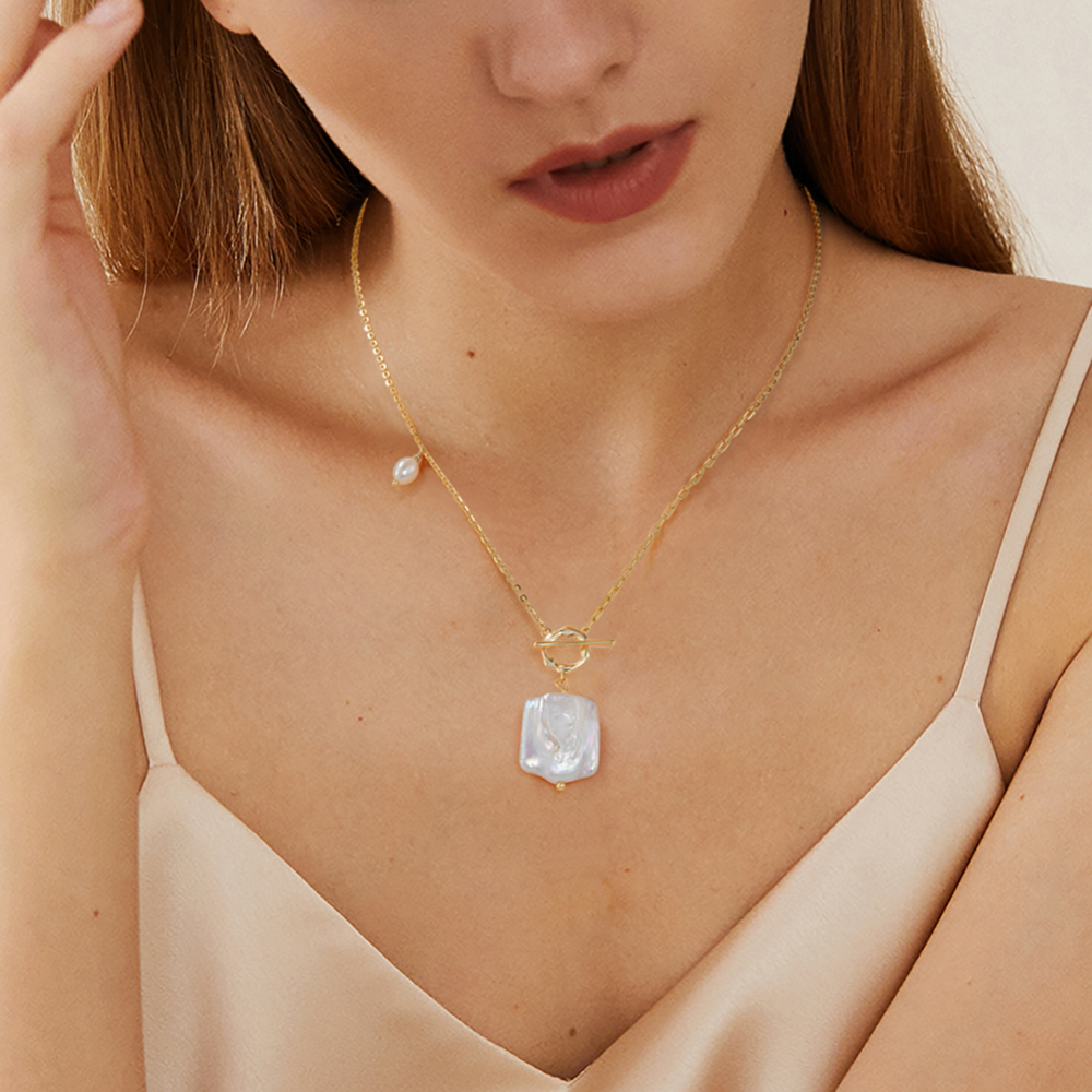 14K Gold Link Chain Necklace with Rectangular Cultured Baroque Pearl