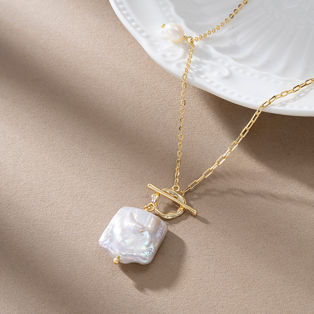 14K Gold Link Chain Necklace with Rectangular Cultured Baroque Pearl