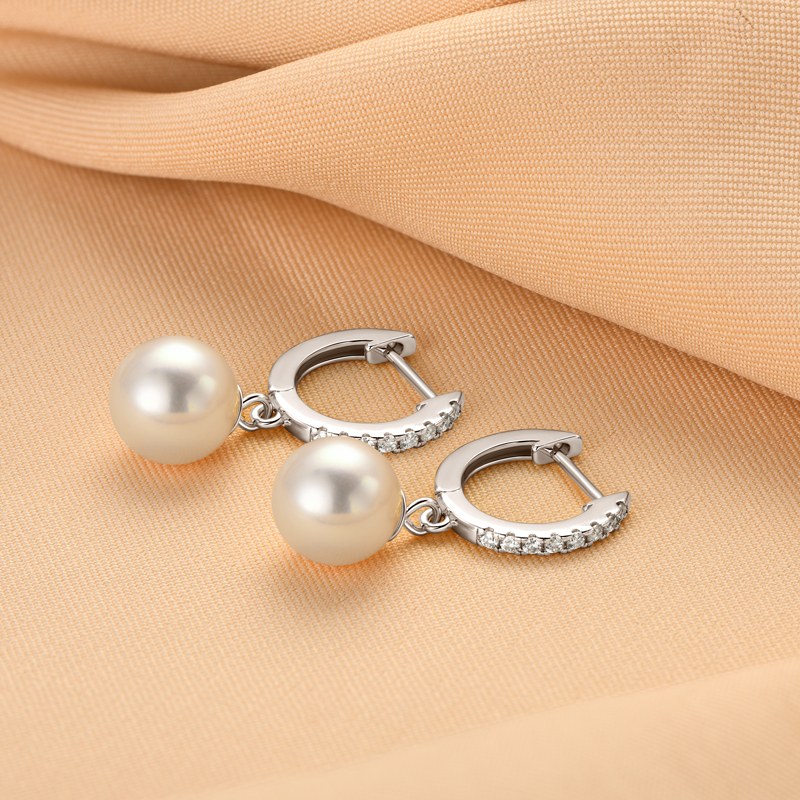 9-10 mm Natural Freshwater Pearl Drop Earrings with 1.4 mm Moissanite Side Stones