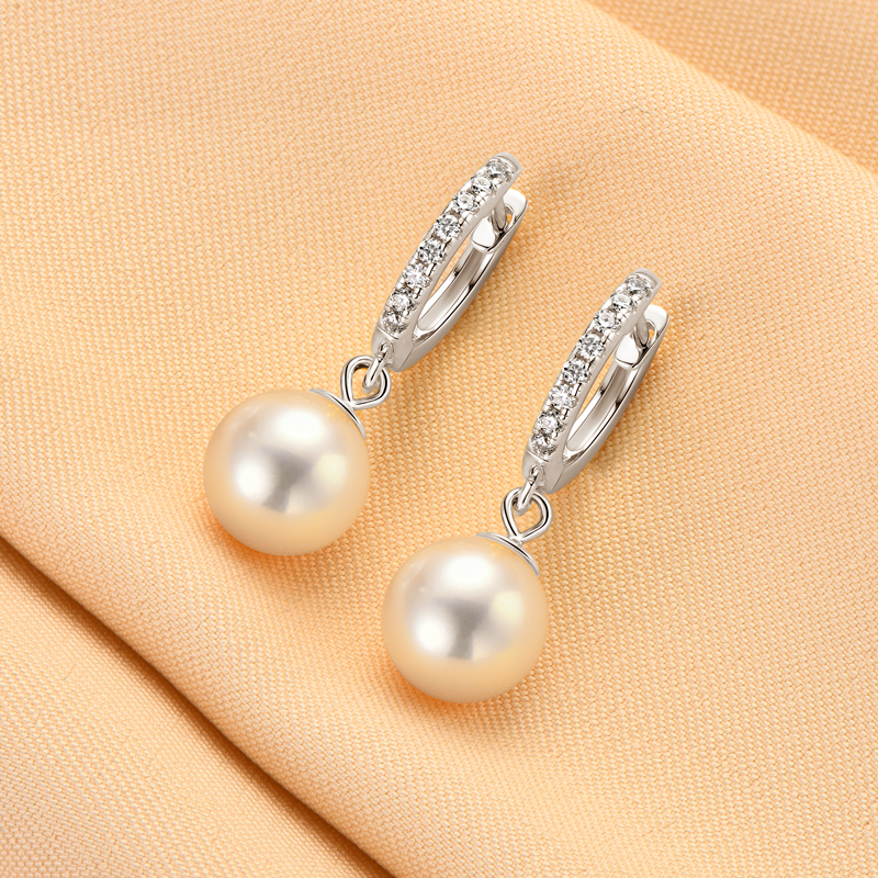 9-10 mm Natural Freshwater Pearl Drop Earrings with 1.4 mm Moissanite Side Stones