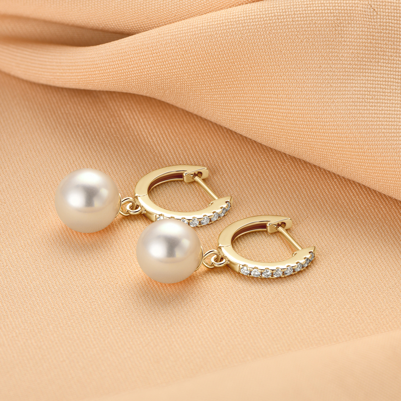 9-10 mm Natural Freshwater Pearl Drop Earrings with 1.4 mm Moissanite Side Stones
