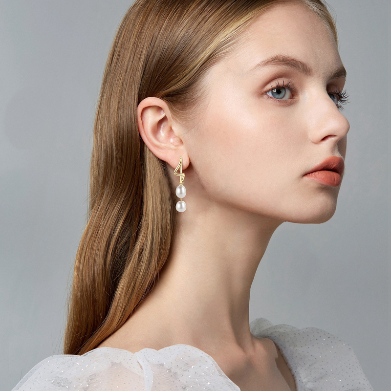 8-9 mm Freshwater Irregular Pearl Drop Earrings