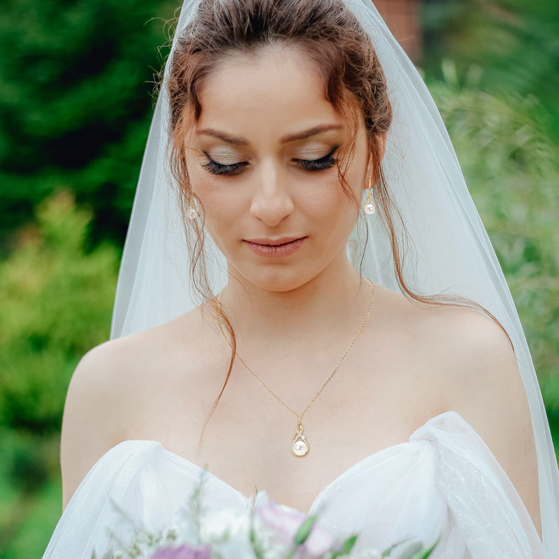 9-9.5 mm Natural Freshwater Pearl Infinity Pendant Necklace & 8-8.5 mm Earrings (with Moissanite Stones) Jewelry Set