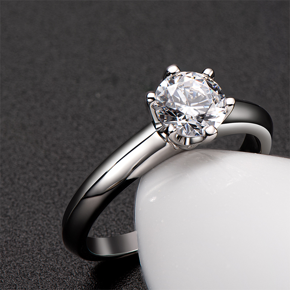 Classic 6-Prong Round Cut Moissanite Solitaire Engagement Ring
