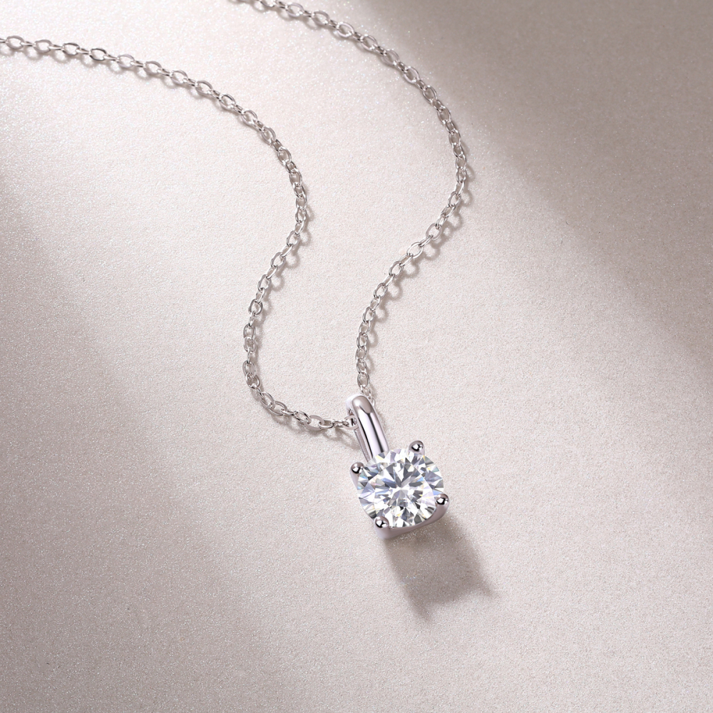 4-Prong Round Brilliant Cut Solitaire Moissanite Necklace