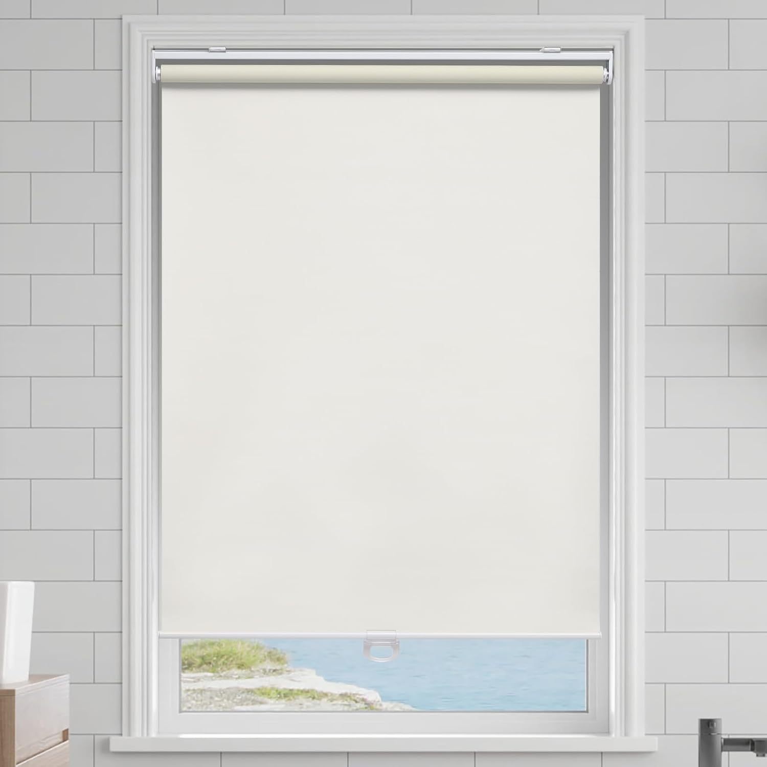 Factory Customized Free-Stop Cordless Window Shades Blackout Roller Blinds With Fabric-Covered Aluminum Valance