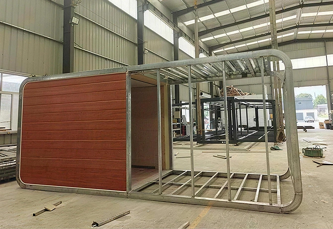 Cammi House V3 gallery panel: high-strength structural materials, superior stability