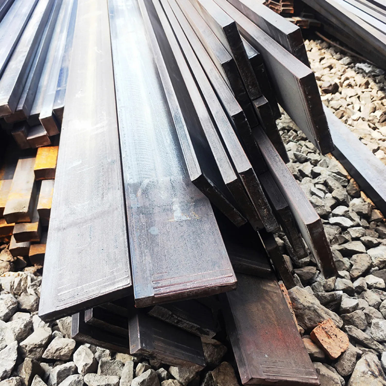 Wholesale High Quality Stainless Steel Flat Bars (SUS304 316 Flat Bar SS316 Flat Steel Galvanized A36 Carbon steel flat bars Products 5160 Spring steel Thickness 3.0-60.0mm 201 202 304 316 stainless steel flat bar