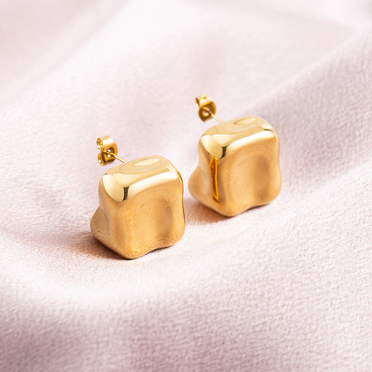 18K Gold Plated Stainless Steel Irregular Square Chunky Stud Earrings, 19.4mm x 17.5mm Geometric Puffy Statement Earrings, Non Tarnish Hypoallergenic Jewelry Gift