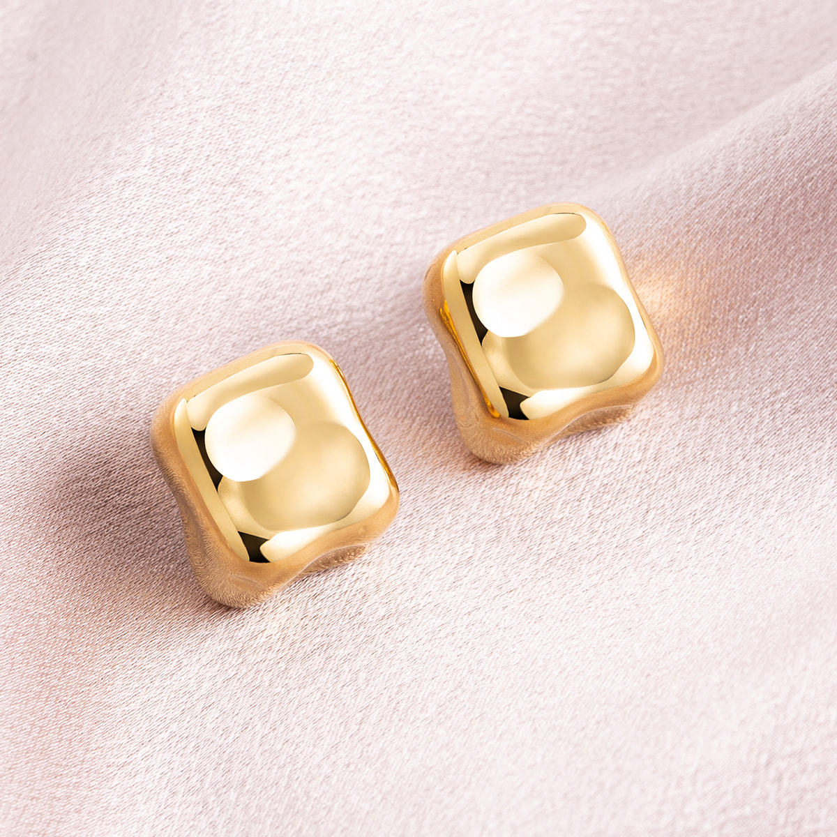 18K Gold Plated Stainless Steel Irregular Square Chunky Stud Earrings, 19.4mm x 17.5mm Geometric Puffy Statement Earrings, Non Tarnish Hypoallergenic Jewelry Gift