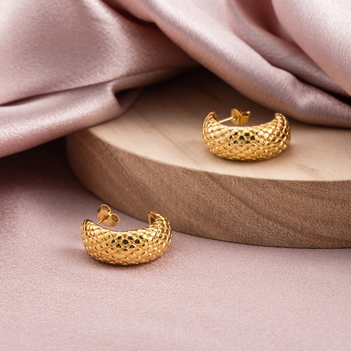 Stainless Steel 18K Gold Vacuum Plated Textured Chunky C Hoop Earrings Puffy Studs Hypoallergenic for Women