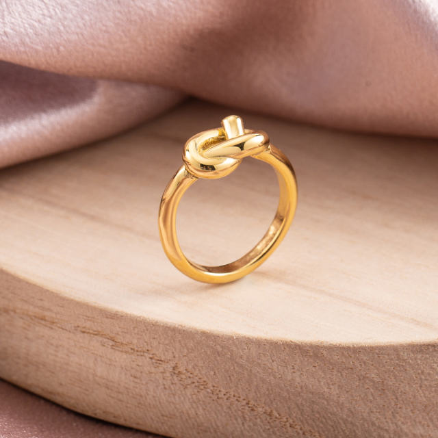 Minimalist Knot Ring 18K Gold Plated Stainless Steel Love Knot Eternity Promise Jewelry Hypoallergenic for Women