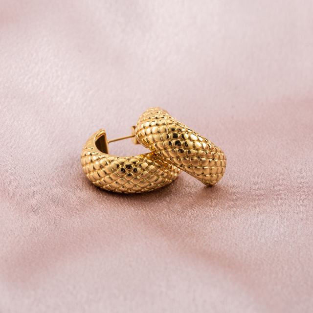 Stainless Steel 18K Gold Vacuum Plated Textured Chunky C Hoop Earrings Puffy Studs Hypoallergenic for Women