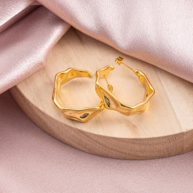 18K Gold Plated Stainless Steel Irregular Hammered Hoop Earrings for Women, Vacuum Plated Tarnish-Free Geometric Huggie Earrings, Dainty Jewelry Gifts