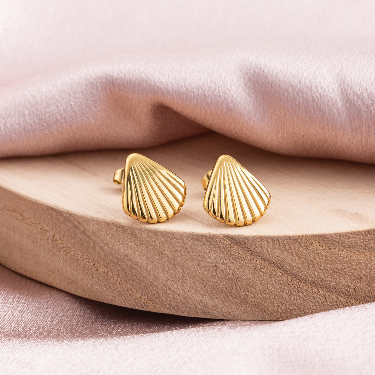 18K Gold Plated Stainless Steel Stud Earrings for Women, Anti-Allergy Dainty Shell Textured Geometric Fan Shape Minimalist Jewelry Gift