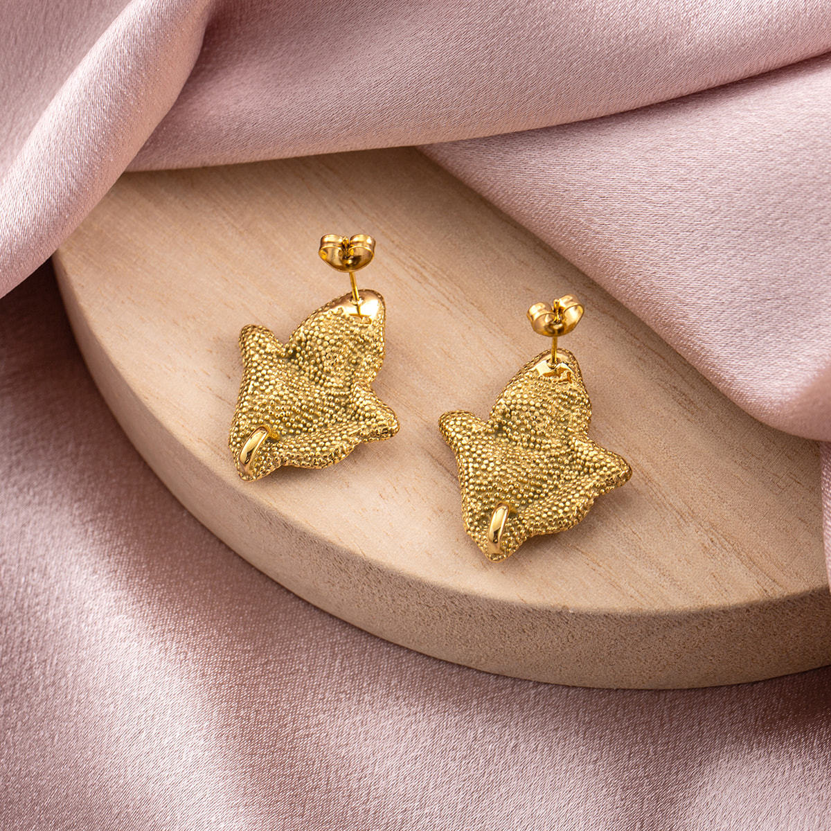 18K Gold Plated Stainless Steel Starfish Stud Earrings for Women, Trendy Textured Irregular Statement Earrings Hypoallergenic Jewelry
