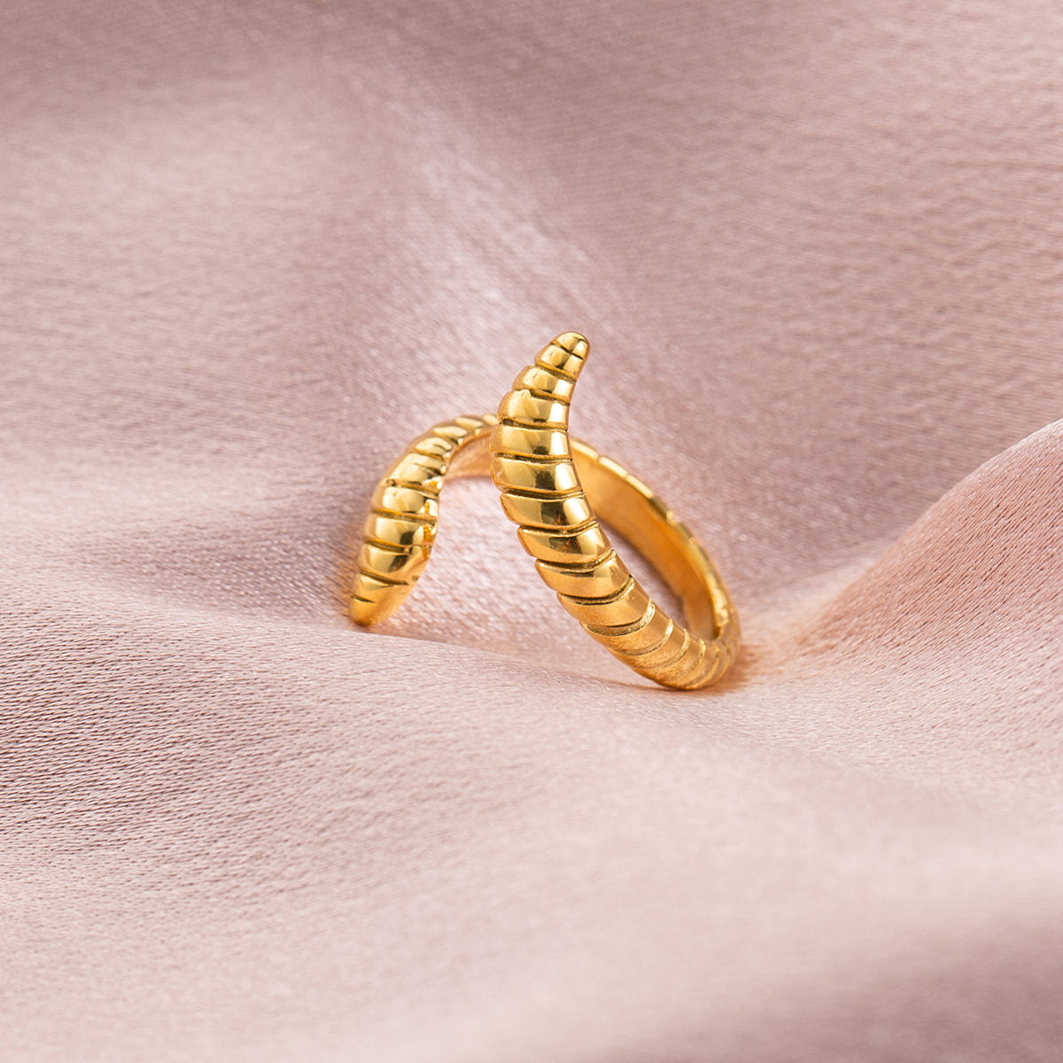 18K Gold Plated Stainless Steel Serpent Croissant Ring for Women, Fixed Size Chunky Stackable Ring, Waterproof Tarnish Resistant Statement Jewelry