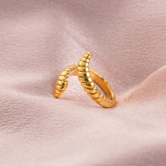 18K Gold Plated Stainless Steel Serpent Croissant Ring for Women, Fixed Size Chunky Stackable Ring, Waterproof Tarnish Resistant Statement Jewelry