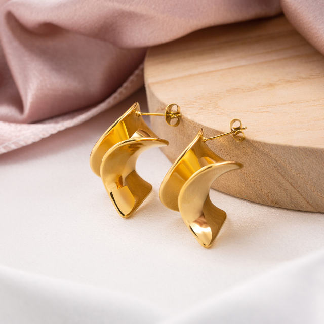 18K Gold Plated Twisted Hoop Earrings for Women, Minimalist Spiral Curve Stud Earrings, Modern Abstract Geometric Jewelry Gift