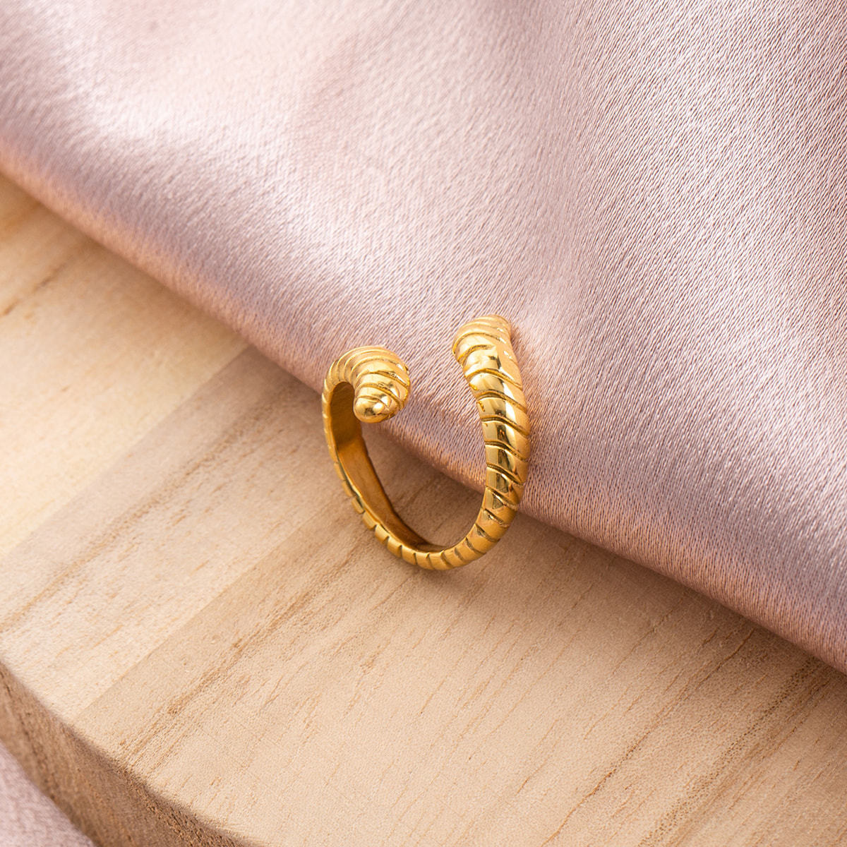 18K Gold Plated Stainless Steel Serpent Croissant Ring for Women, Fixed Size Chunky Stackable Ring, Waterproof Tarnish Resistant Statement Jewelry