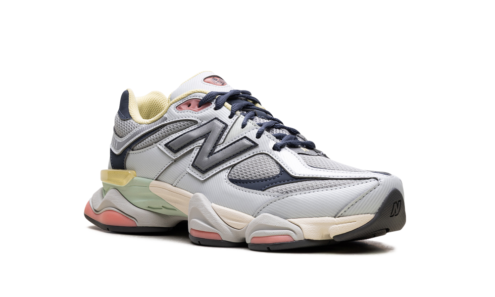 990v6 "Made in USA - Molten Lava" U990RT6