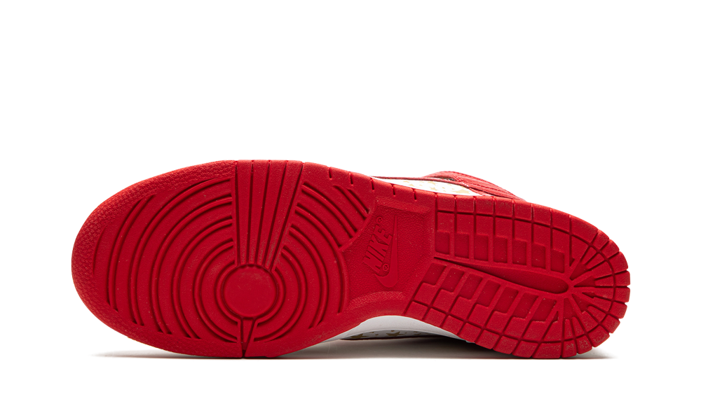 SB Dunk High Pro "Supreme - Red Stars (2003)"