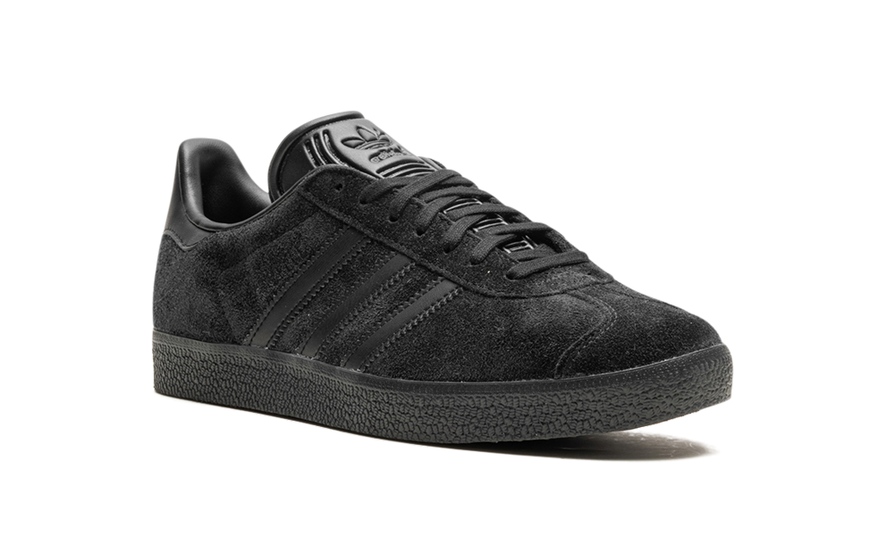 Gazelle "Triple Black" CQ2809