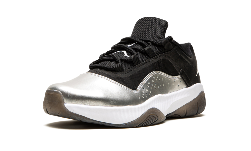 AIR JORDAN 11 CMFT LO WMNS DV2629 001