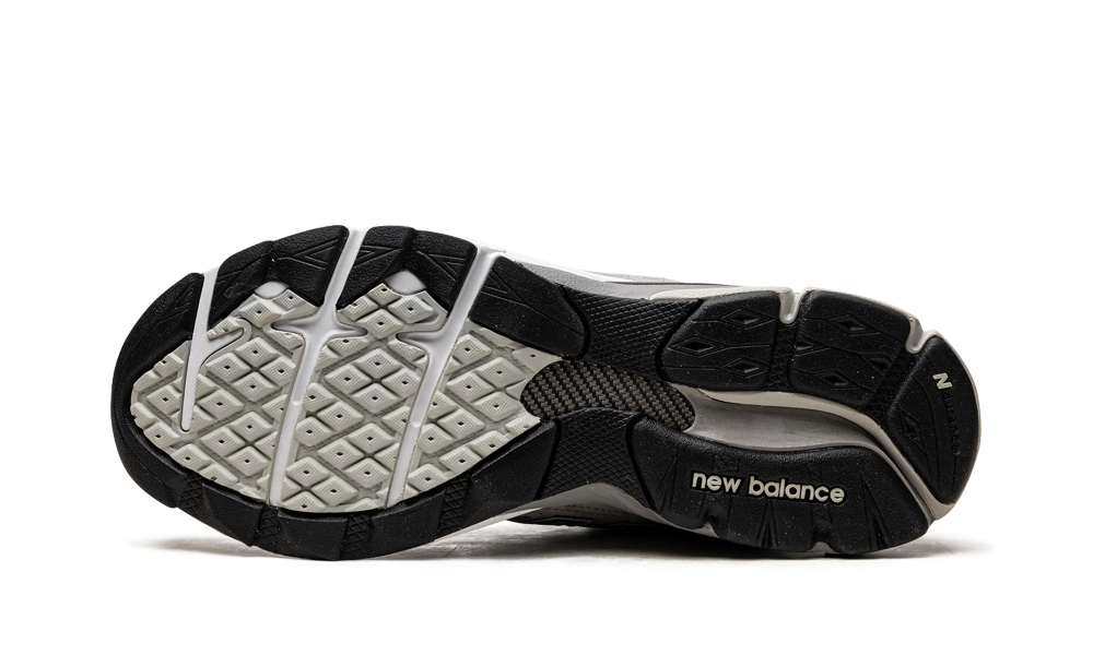 990 V3 "Grey" M990GY3