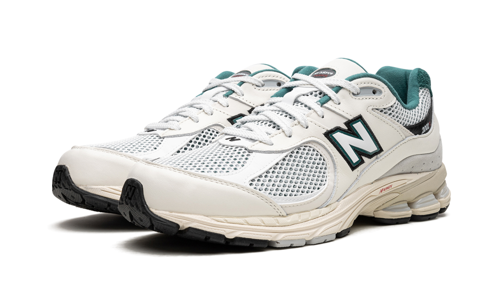 2002R "Sea Salt/Vintage Teal" M2002RVD