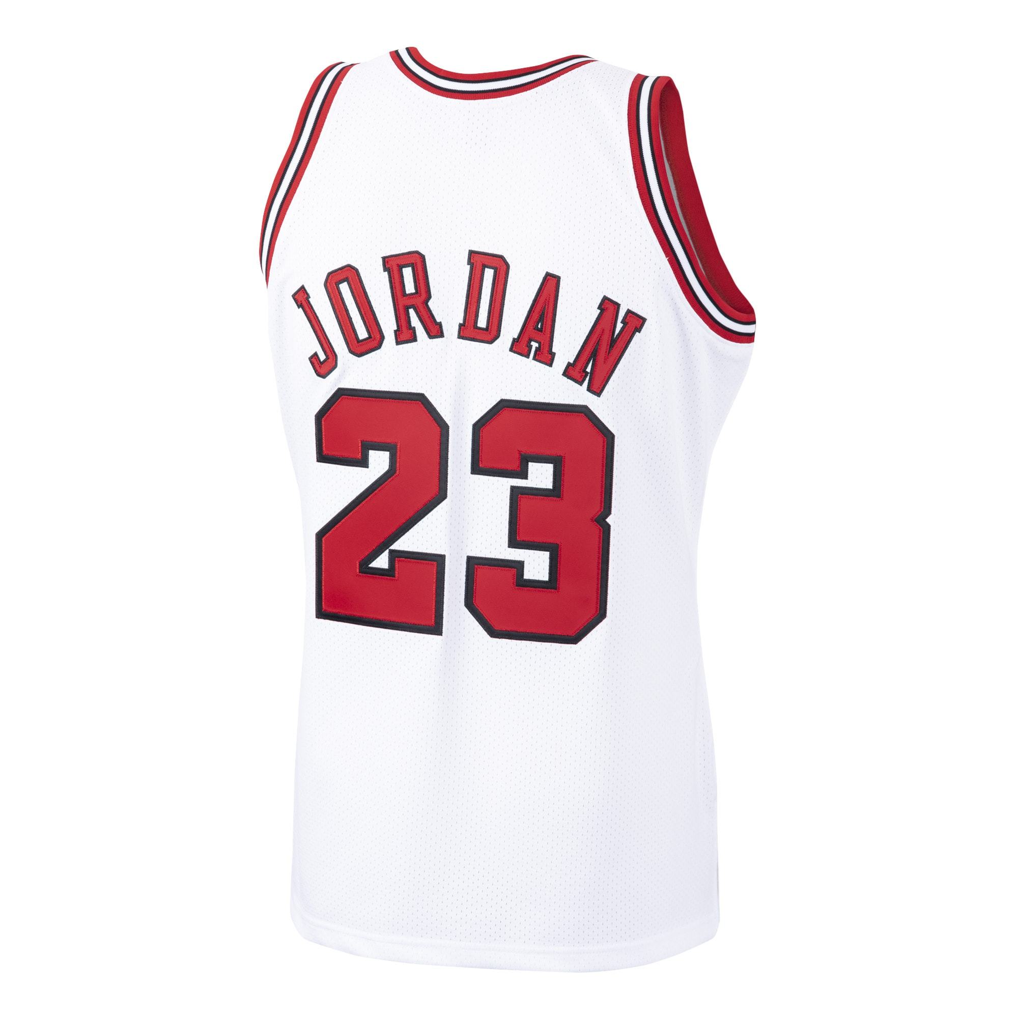 Men's Chicago Bulls Michael Jordan Mitchell & Ness Scarlet 1997/98 Hardwood Classics Authentic Jersey