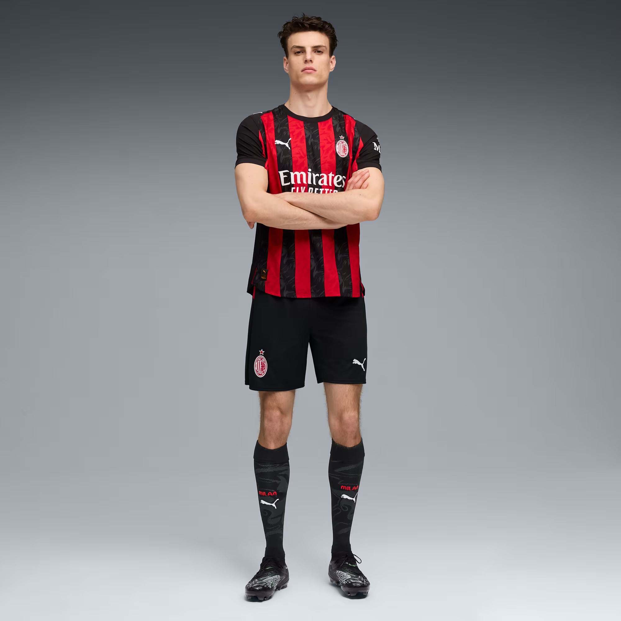 Puma Pulisic Men's AC Milan Authentic Home Jersey 25/26 w/ Seria A Patch (Red/Black)