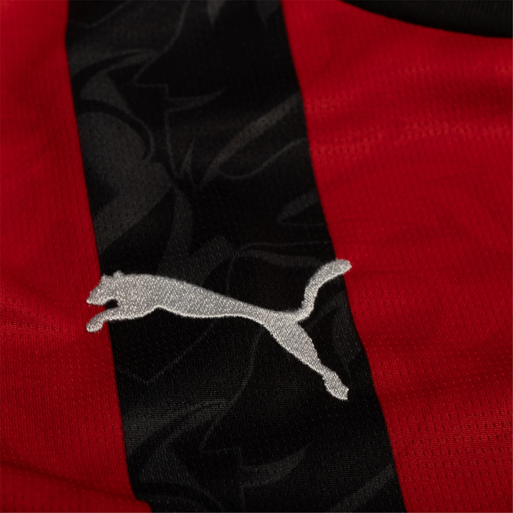 Puma AC Milan Christian Pulisic Home Jersey w/ Serie A Patch 25/26 (Red/Black)