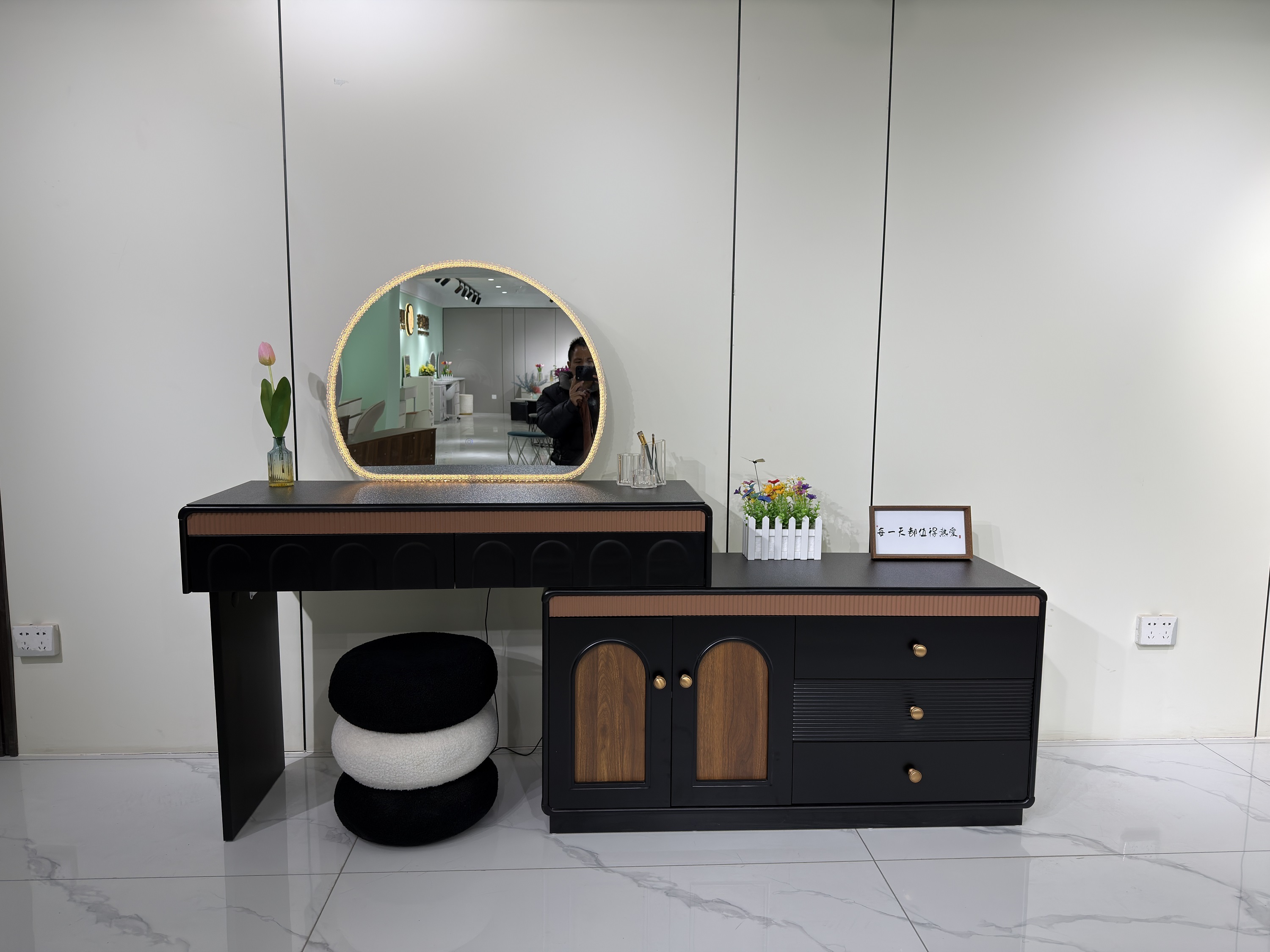 Modern Black Vanity Set with LED Oval Mirror & Storage Cabinet - Retro Bedroom Dressing Table with Stool for Wholesale