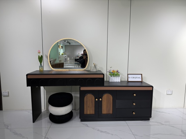 Modern Black Vanity Set with LED Oval Mirror & Storage Cabinet - Retro Bedroom Dressing Table with Stool for Wholesale 941#