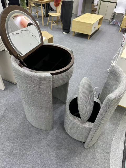 Round Flip-Top Dressing Table D