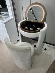 Round Flip-Top Dressing Table B