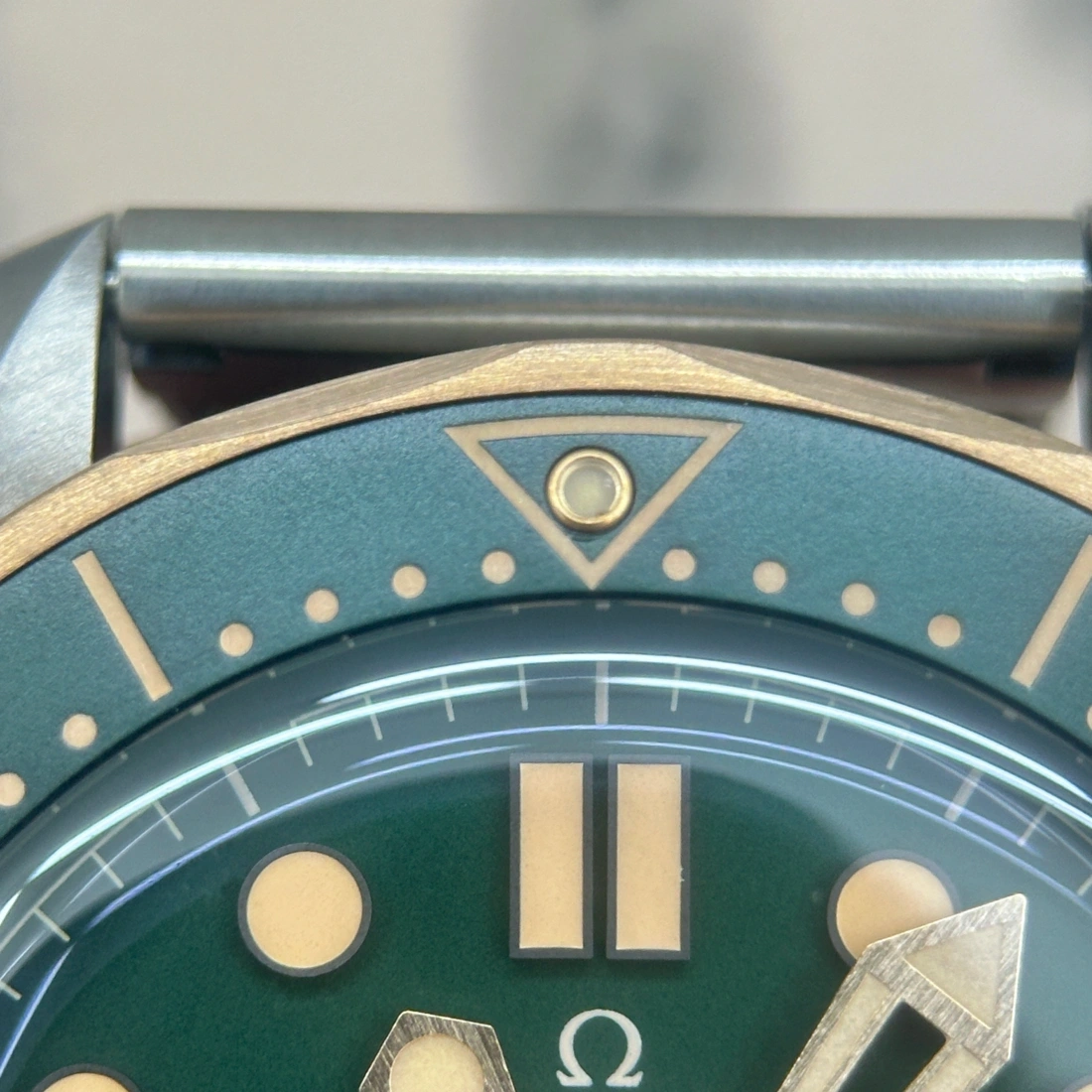 VS factory 廠 omega 海馬 無暇赴死 300 210.90.42.20.10.001鈦殼 42MM  8806機芯 香港可面交