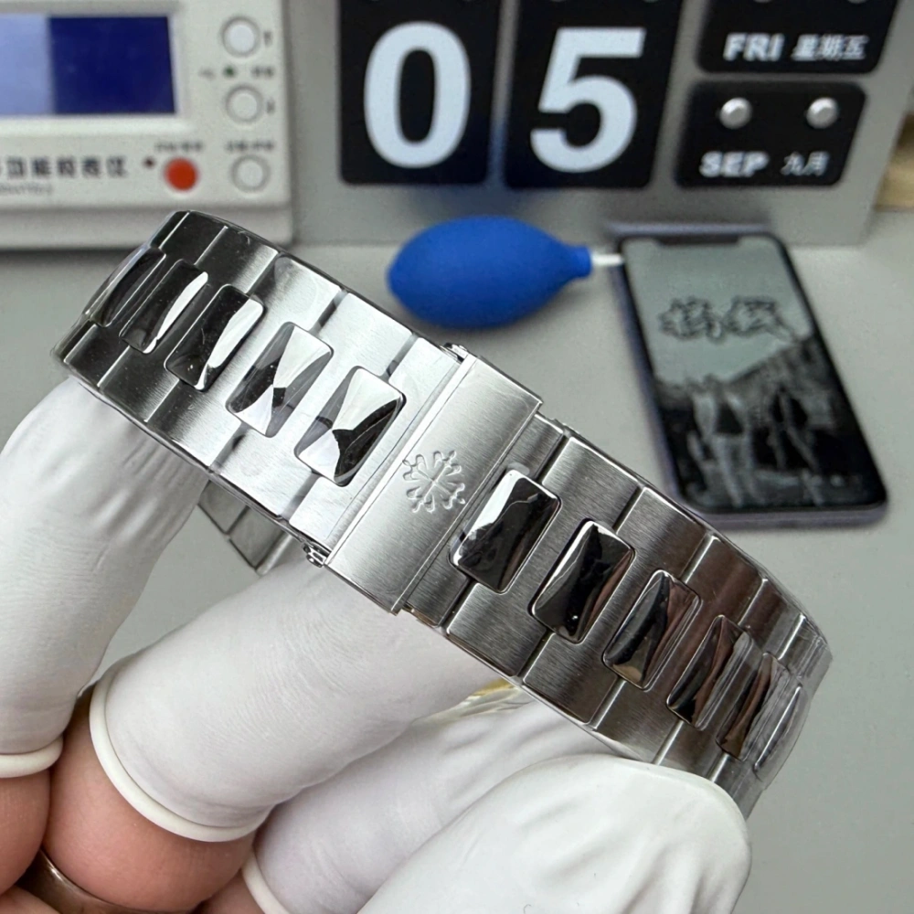 3Kfactory PATEK PHILIPPE PP 百達翡麗 鸚鵡螺 綠面 5711 運動優雅系列 324一體機芯 40MM 香港面交