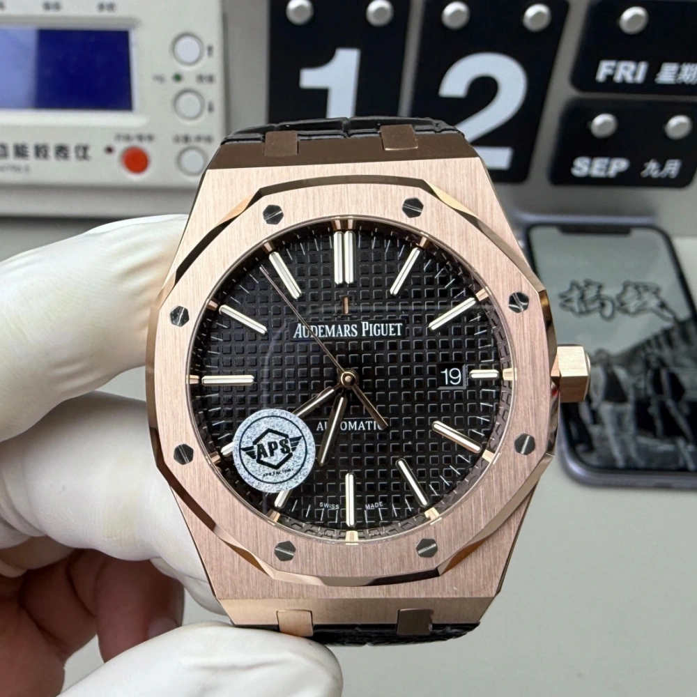 APS廠  Audemars Piguet 愛彼Royal Oak - AP 15400 黑金 皇家橡樹系列 41MM 香港可面交