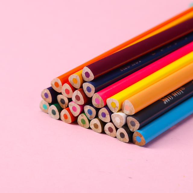 慕慧24色六角杆软木高级芯儿童书写绘画彩铅四色卡通彩盒包装