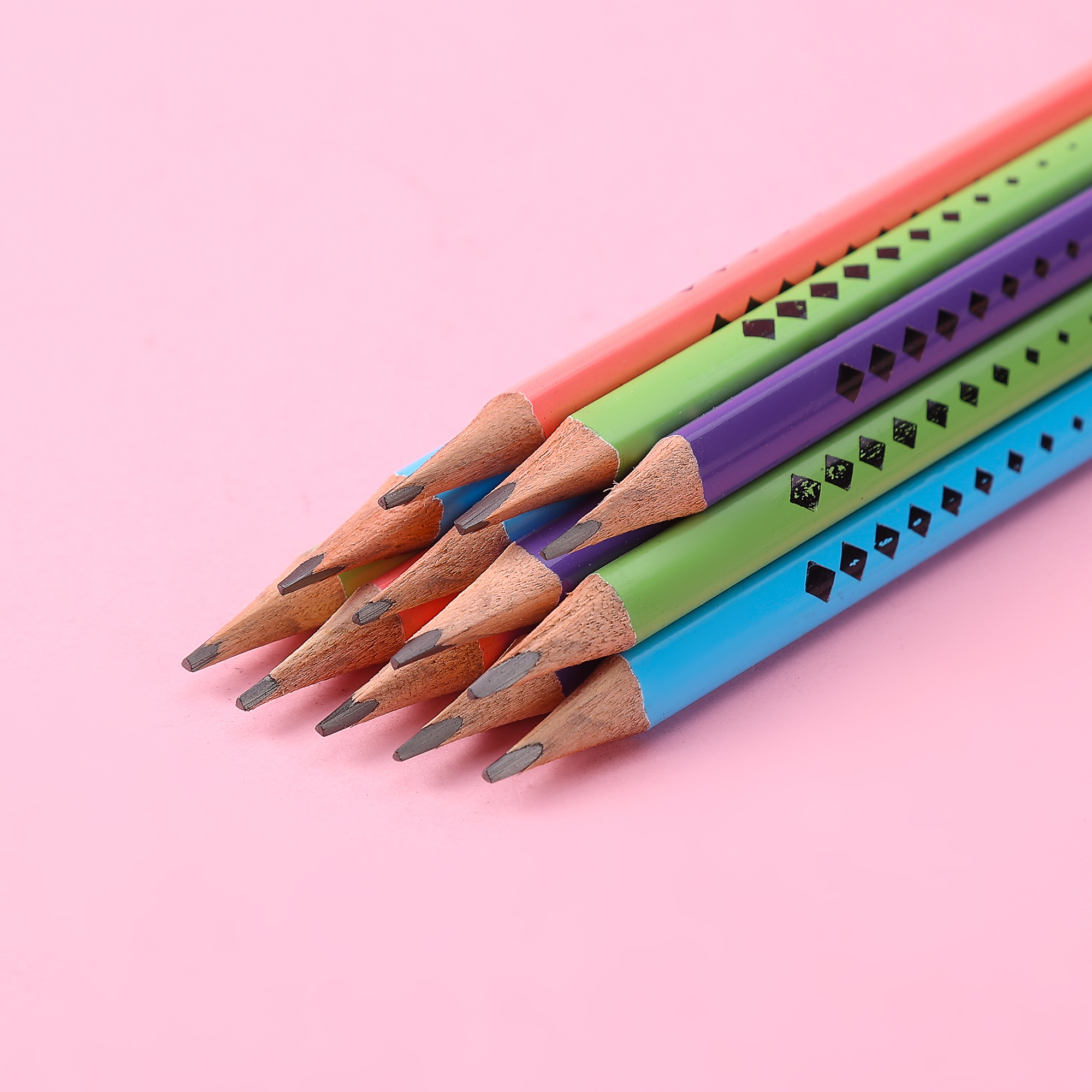 Lápiz de punta de madera suavizada con varilla triangular Muhui HB, caja de papel de 12 unidades